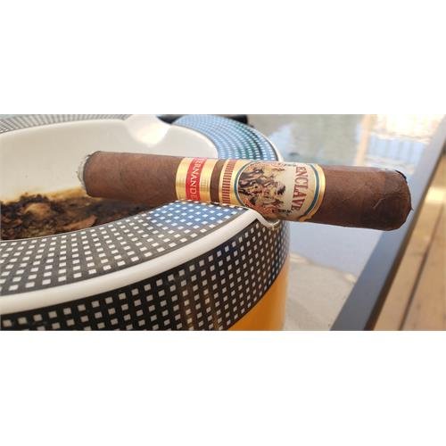 Aj Fernandez Company Enclave Broadleaf - Robusto - Image 2