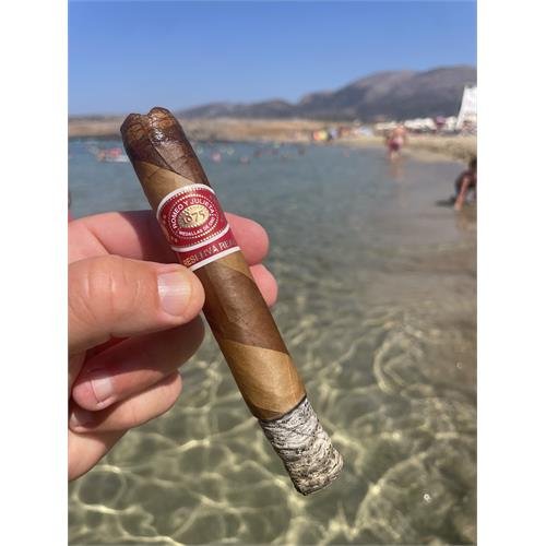 Altadis Romeo Y Julieta Reserva Real Nic /2) - Corona